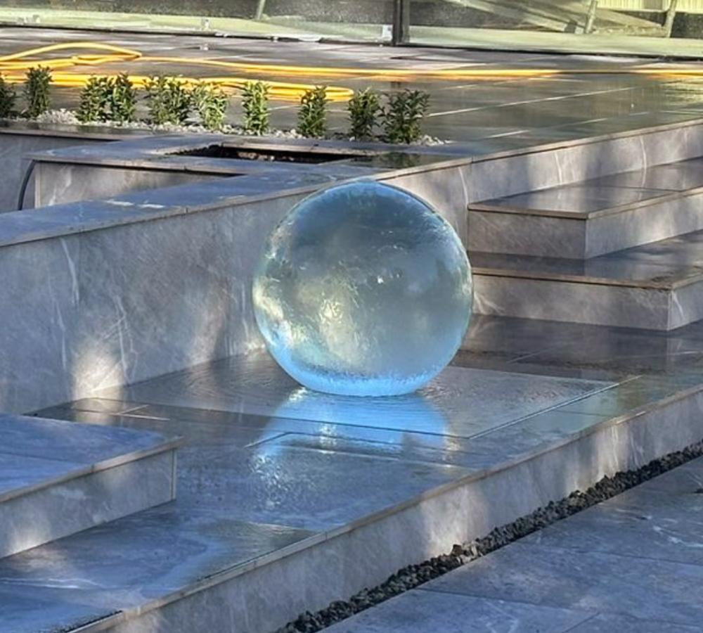 Aquaglobe Elegance | Garden Water Features | Acrylic Water Features Aquaglobe Elegance | Garden Water Features | Acrylic Water Features
