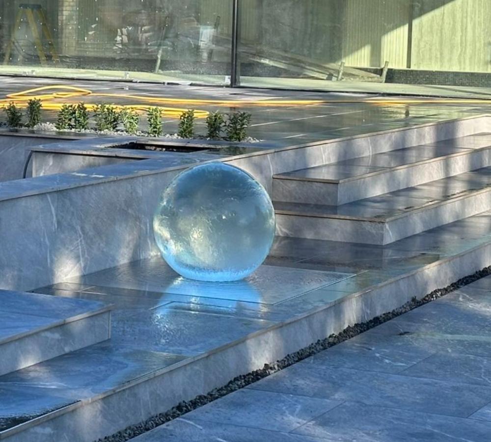 Aquaglobe Elegance | Garden Water Features | Acrylic Water Features Aquaglobe Elegance | Garden Water Features | Acrylic Water Features