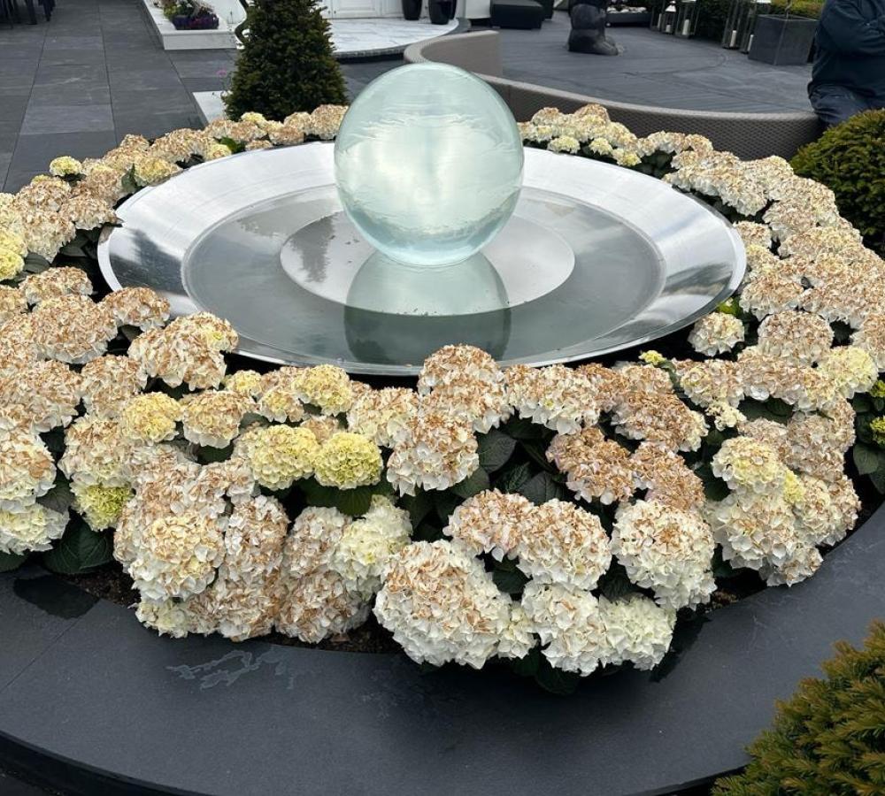 Aquaglobe Premium | Garden Water Features | Acrylic Water Features Aquaglobe Premium | Garden Water Features | Acrylic Water Features