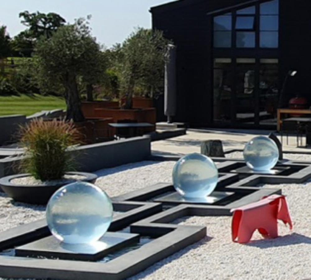 Aqua Bespoke | Garden Water Features | Acrylic Water Features