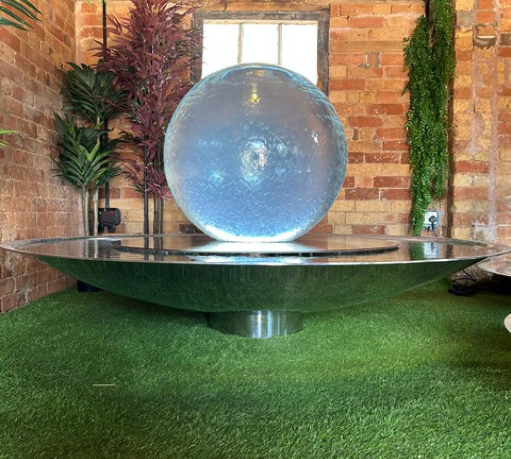 Aquaglobe Grand | Acrylic Water Features | Ball Fountain Aquaglobe Grand | Acrylic Water Features | Ball Fountain