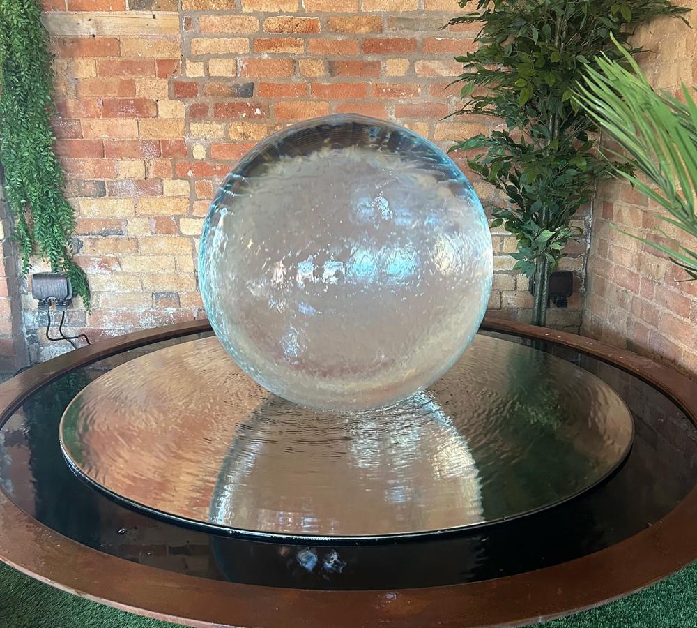 Aquaglobe Style | Garden Water Features | Acrylic Water Features Aquaglobe Style | Garden Water Features | Acrylic Water Features