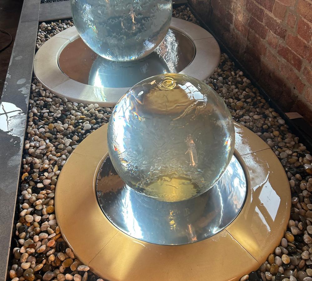 Aquaglobe Original Plus | Acrylic Water Features | Ball Fountain Aquaglobe Original Plus | Acrylic Water Features | Ball Fountain