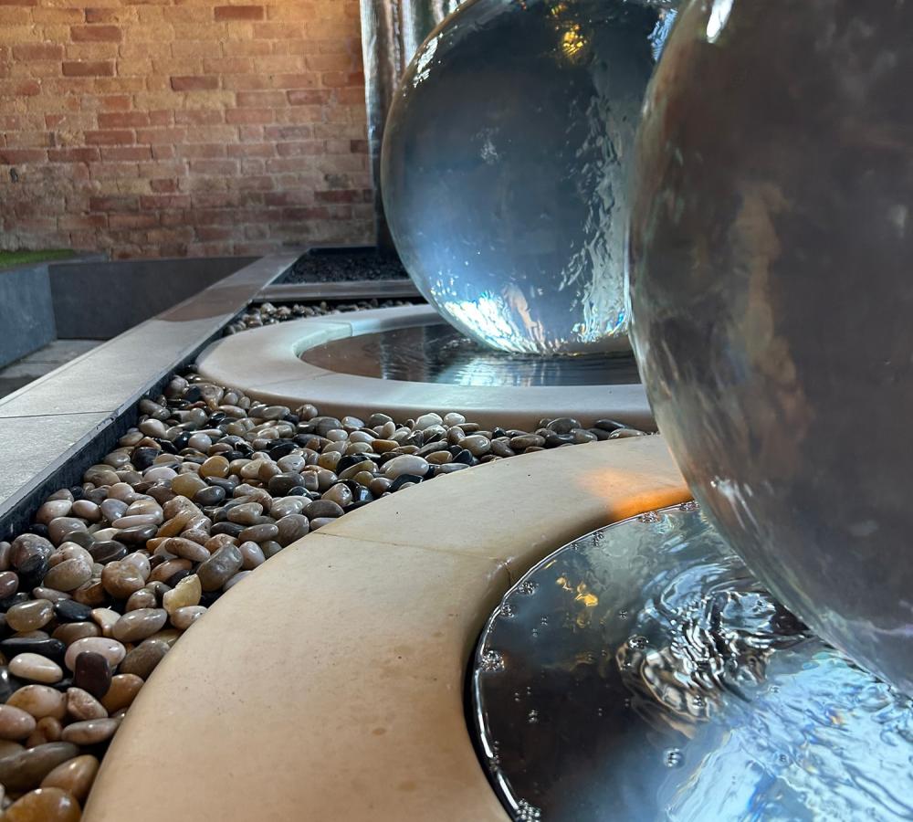 Aquaglobe Original Plus | Acrylic Water Features | Ball Fountain