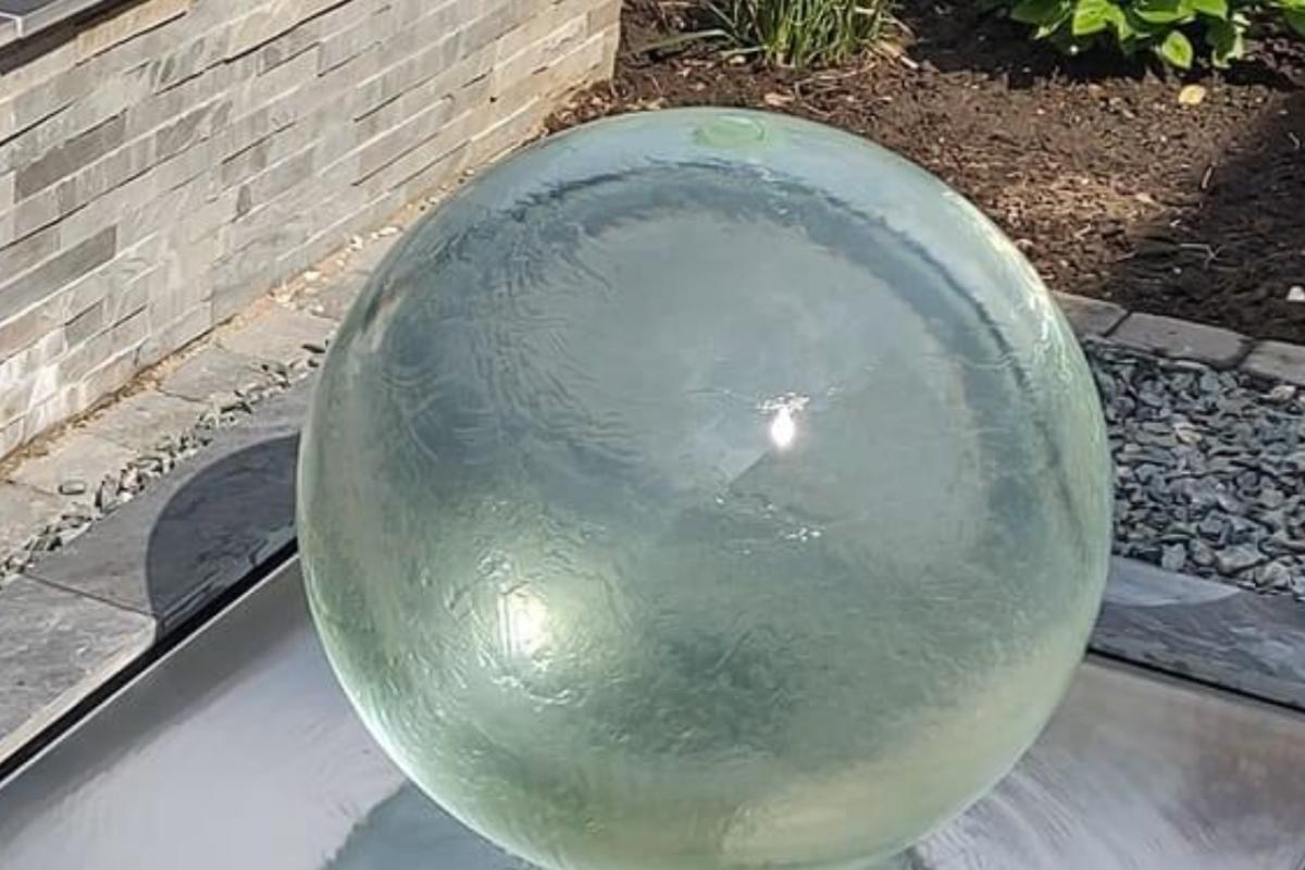 Aquaglobe Elegance | Garden Water Features | Acrylic Water Features Aquaglobe Elegance | Garden Water Features | Acrylic Water Features
