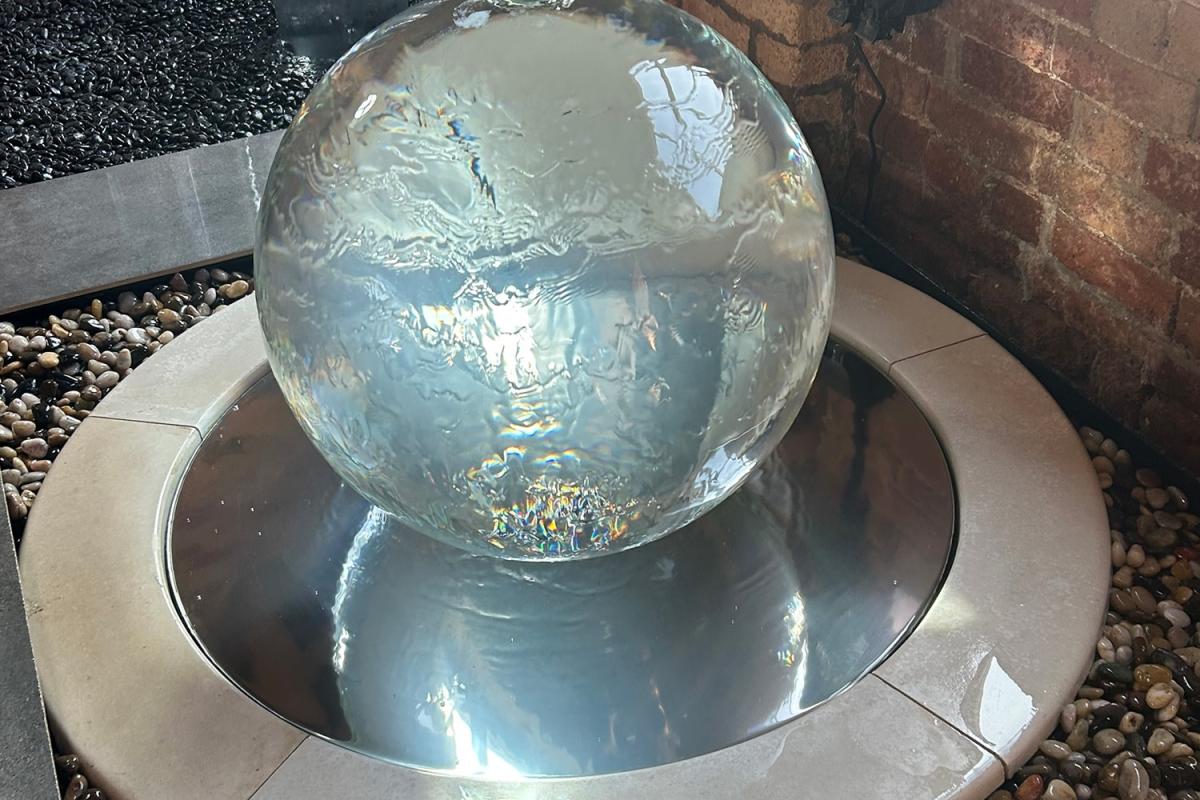 Aquaglobe Original Plus | Acrylic Water Features | Ball Fountain Aquaglobe Original Plus | Acrylic Water Features | Ball Fountain