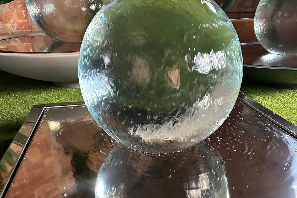 Aquaglobe Urban (The Portable Option) | Garden Water Features | Acrylic Water Features Aquaglobe Urban (The Portable Option) | Garden Water Features | Acrylic Water Features