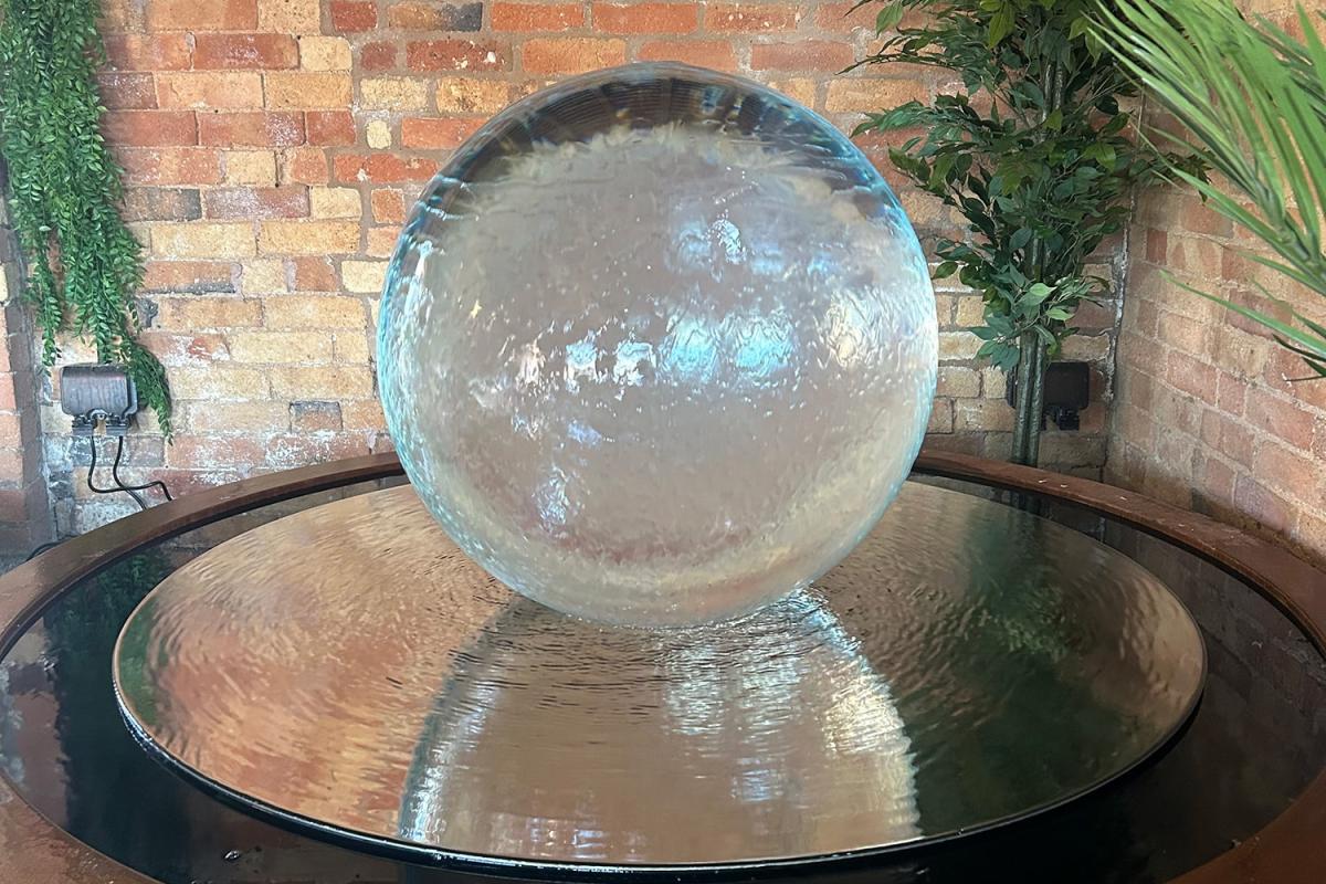 Aquaglobe Style | Garden Water Features | Acrylic Water Features Aquaglobe Style | Garden Water Features | Acrylic Water Features