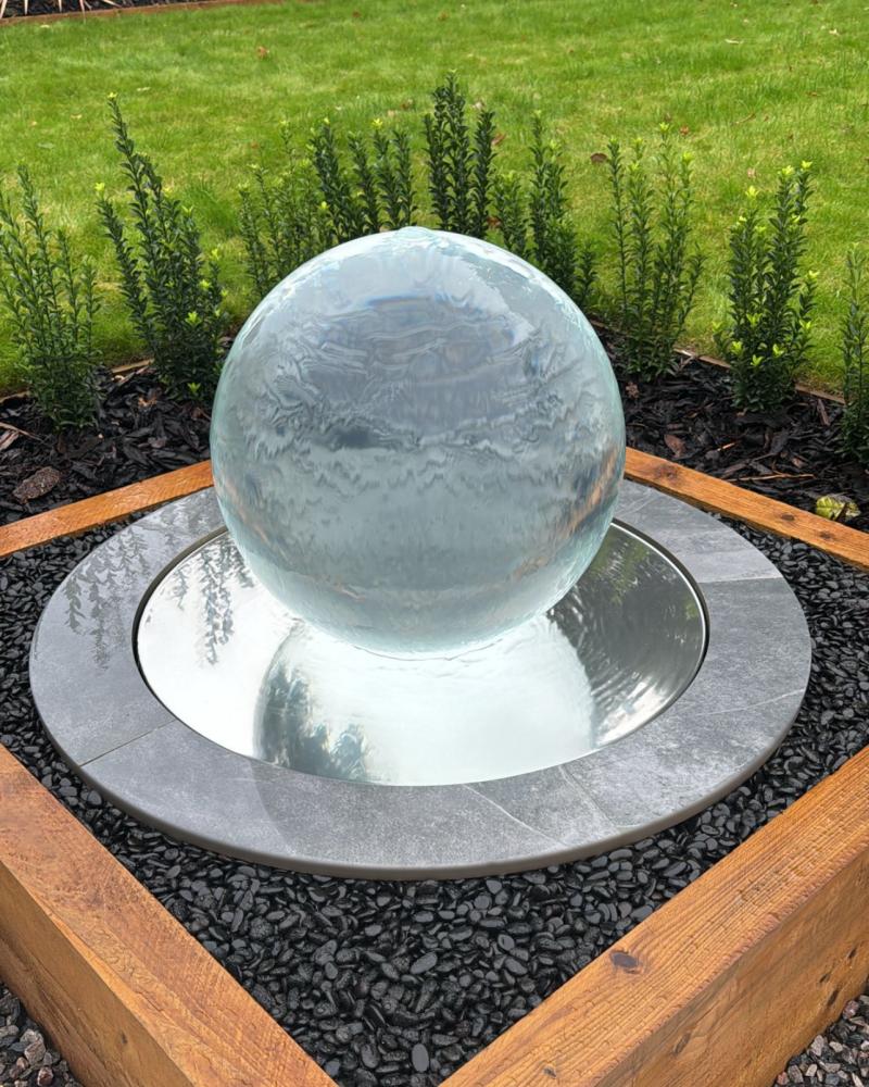 Aquaglobe Original Plus | Garden Water Features | Acrylic Water Features