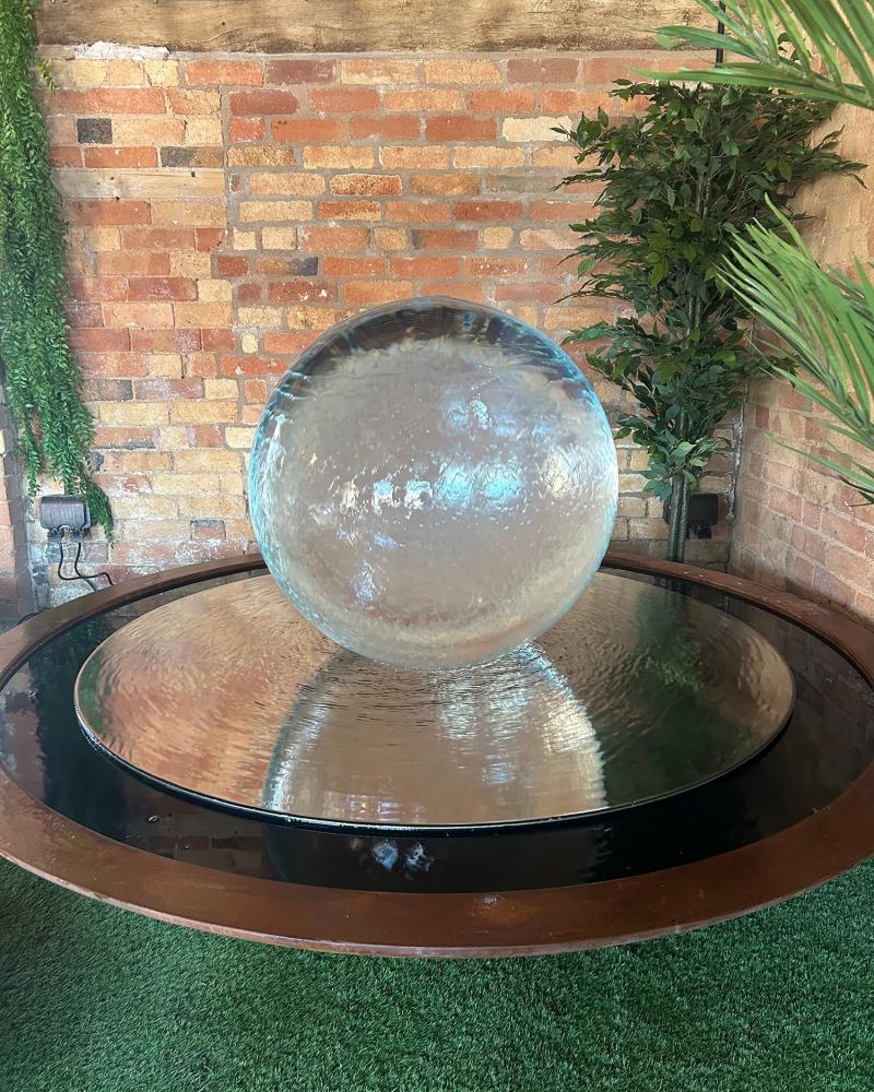 Aquaglobe Style | Garden Water Features | Acrylic Water Features